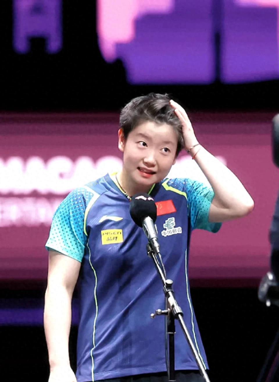 梅卡尔梅辛后仰跳投绝杀，赛场悬念重重