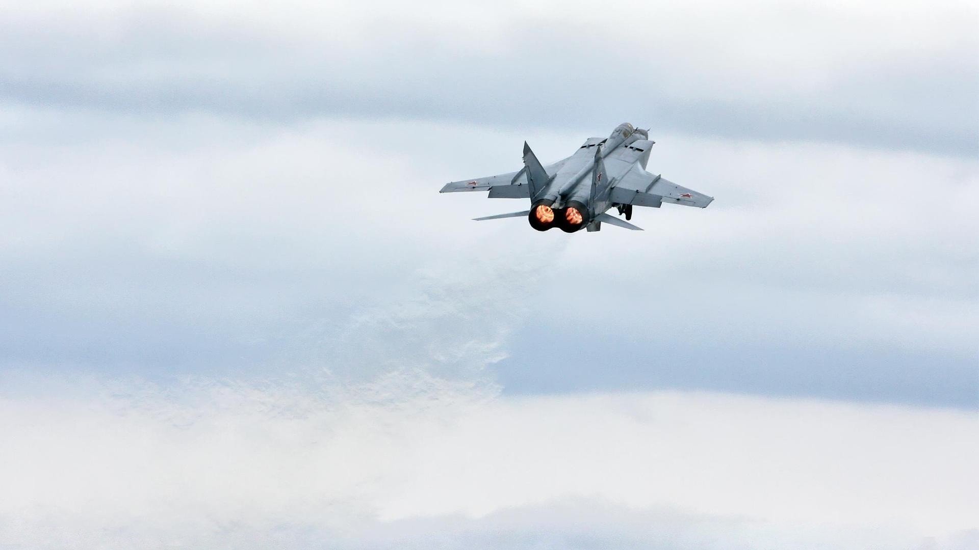 铜墙与金盾，德国体系压制下的奥纳纳，如何以一人之力改写比赛叙事